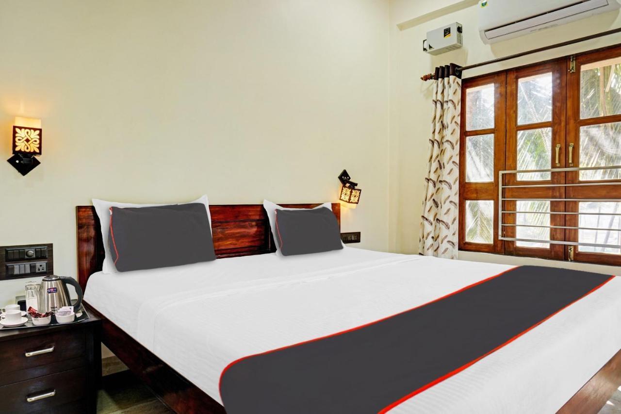 Collection O Shovi Beach View Resort 알리바그 외부 사진