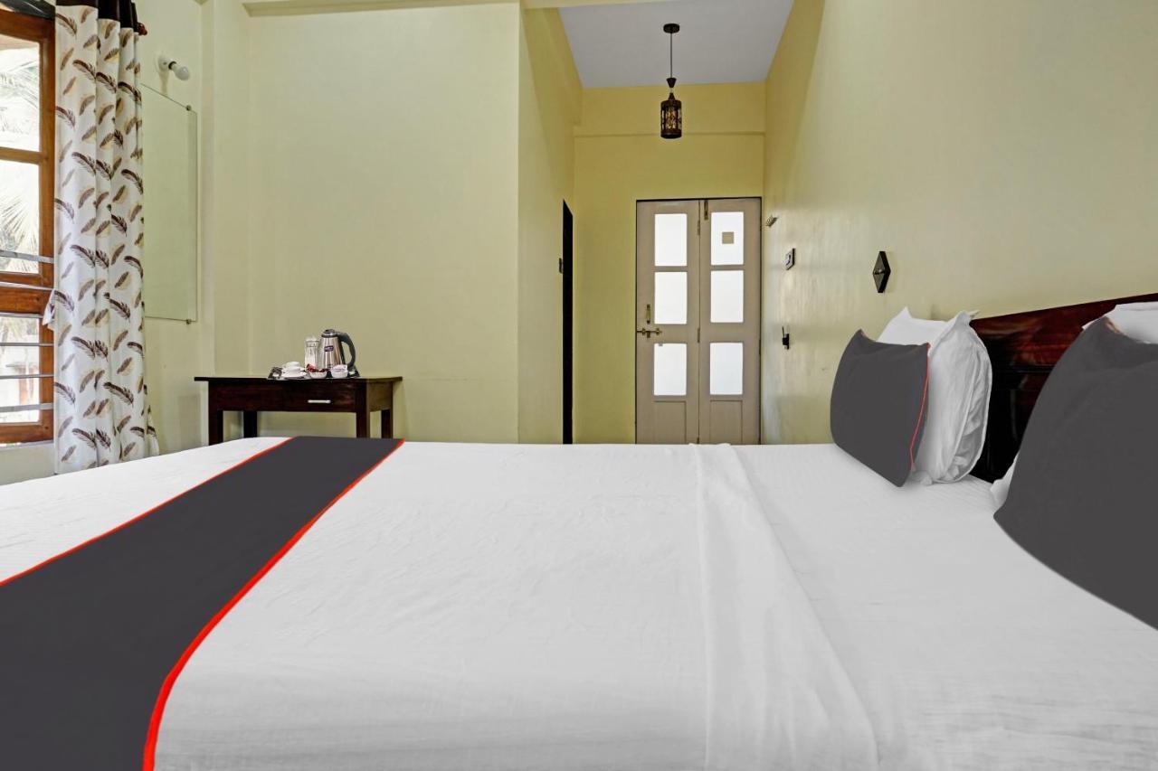 Collection O Shovi Beach View Resort 알리바그 외부 사진